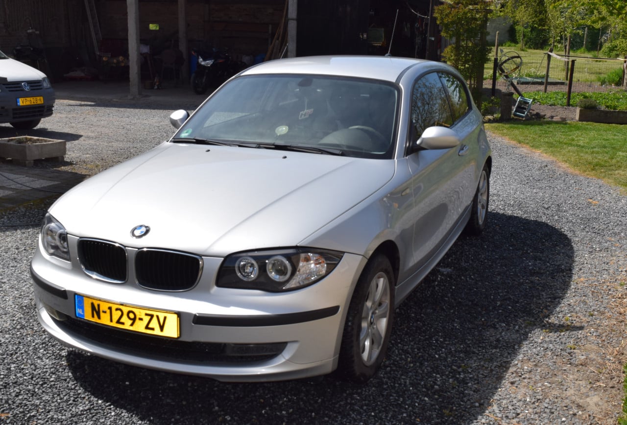 BMW 118i uit 2008 in zeer mooie staat.