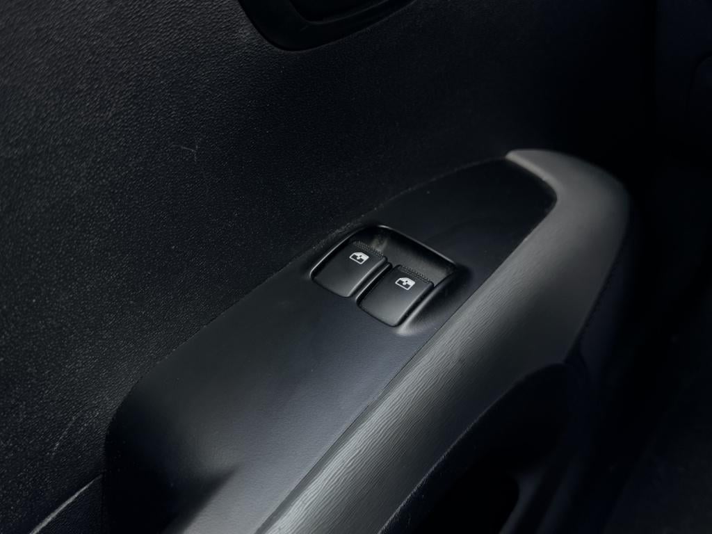 Hyundai I 10 1.1 active | nieuwe apk | radio | meeneemprijs