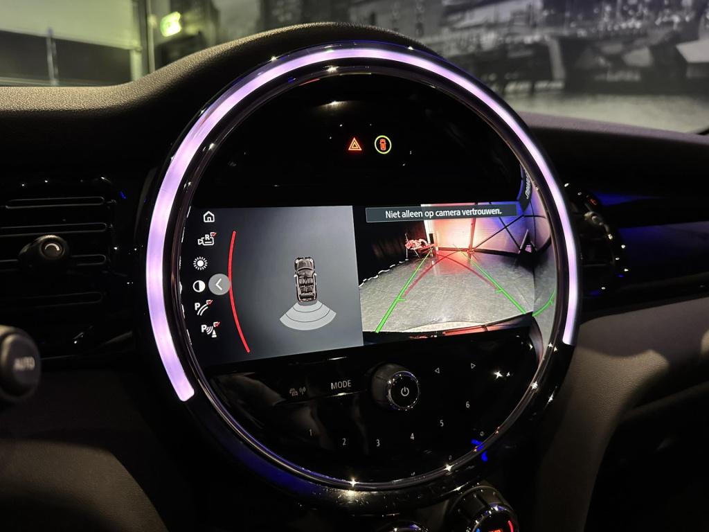 Mini Cooper Cabrio mini 1.5 mini yours *led*camera*navi*