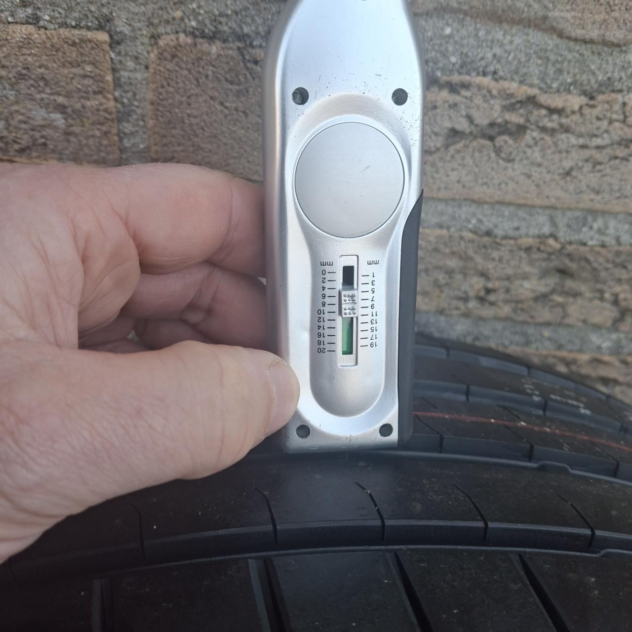 2x Bridgestone Potenza zomerbanden, nieuw