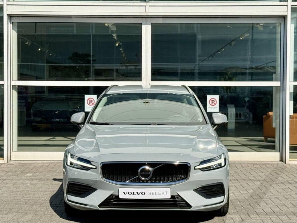 Volvo V60 b3 aut7 163pk essential ed| adap.cruise| camera| stoel.verw
