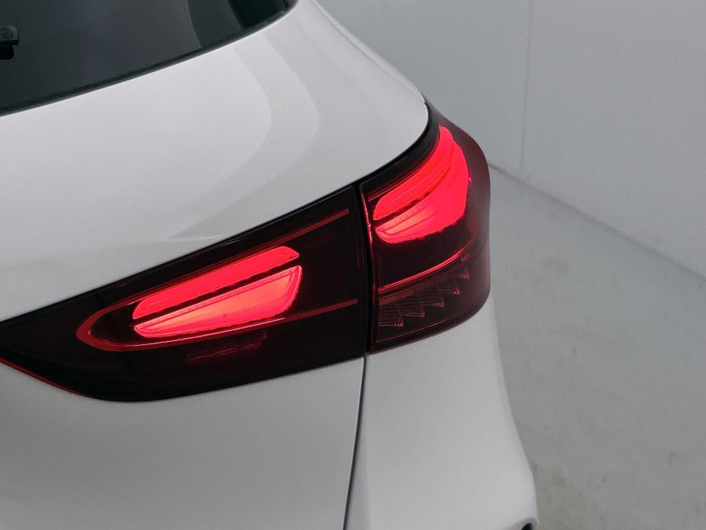 Mercedes-Benz Gla-klasse 180 business solution amg | premium plus pakket | 