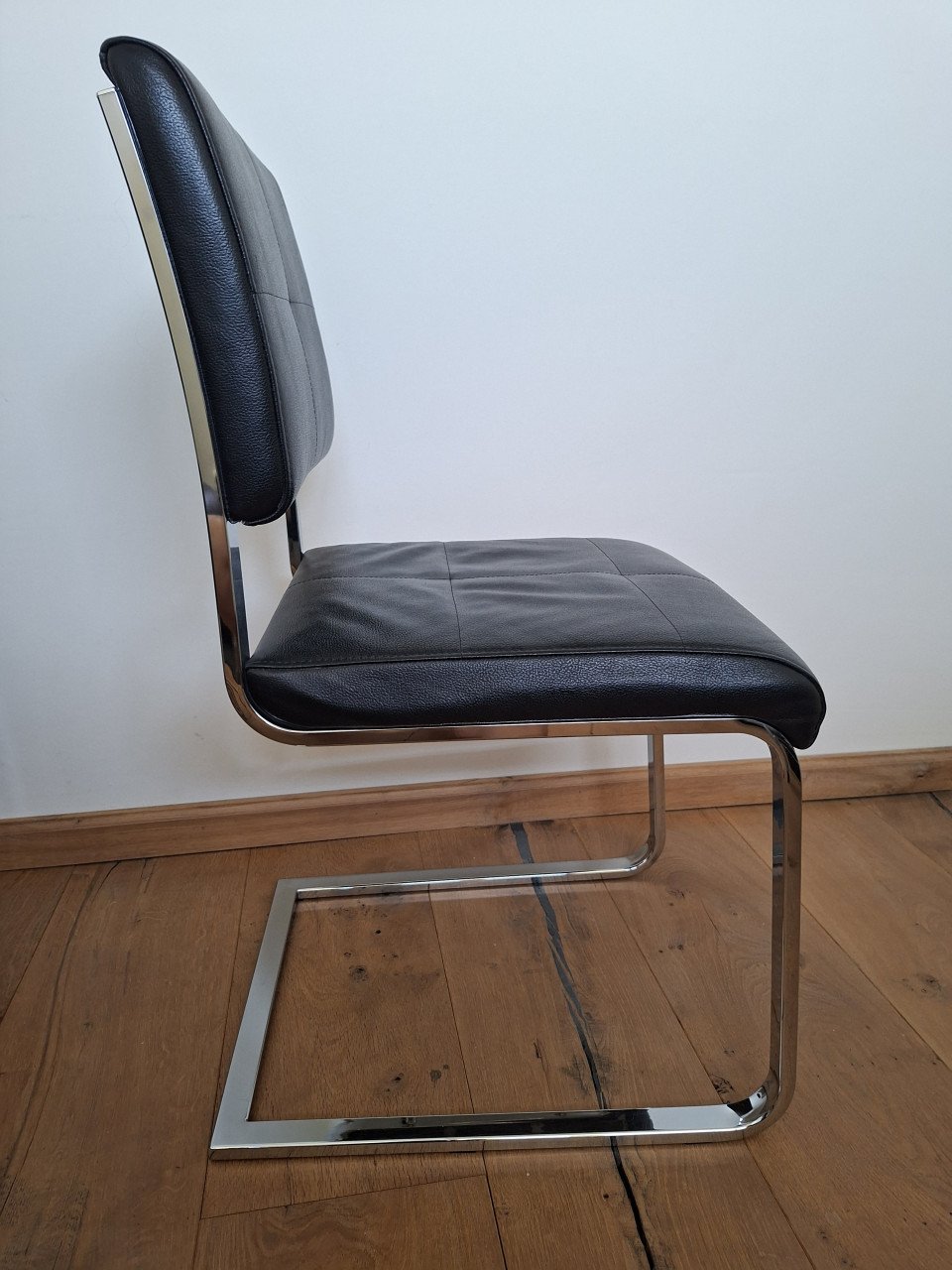 Te koop Leren eetkamerstoelen (TMC)