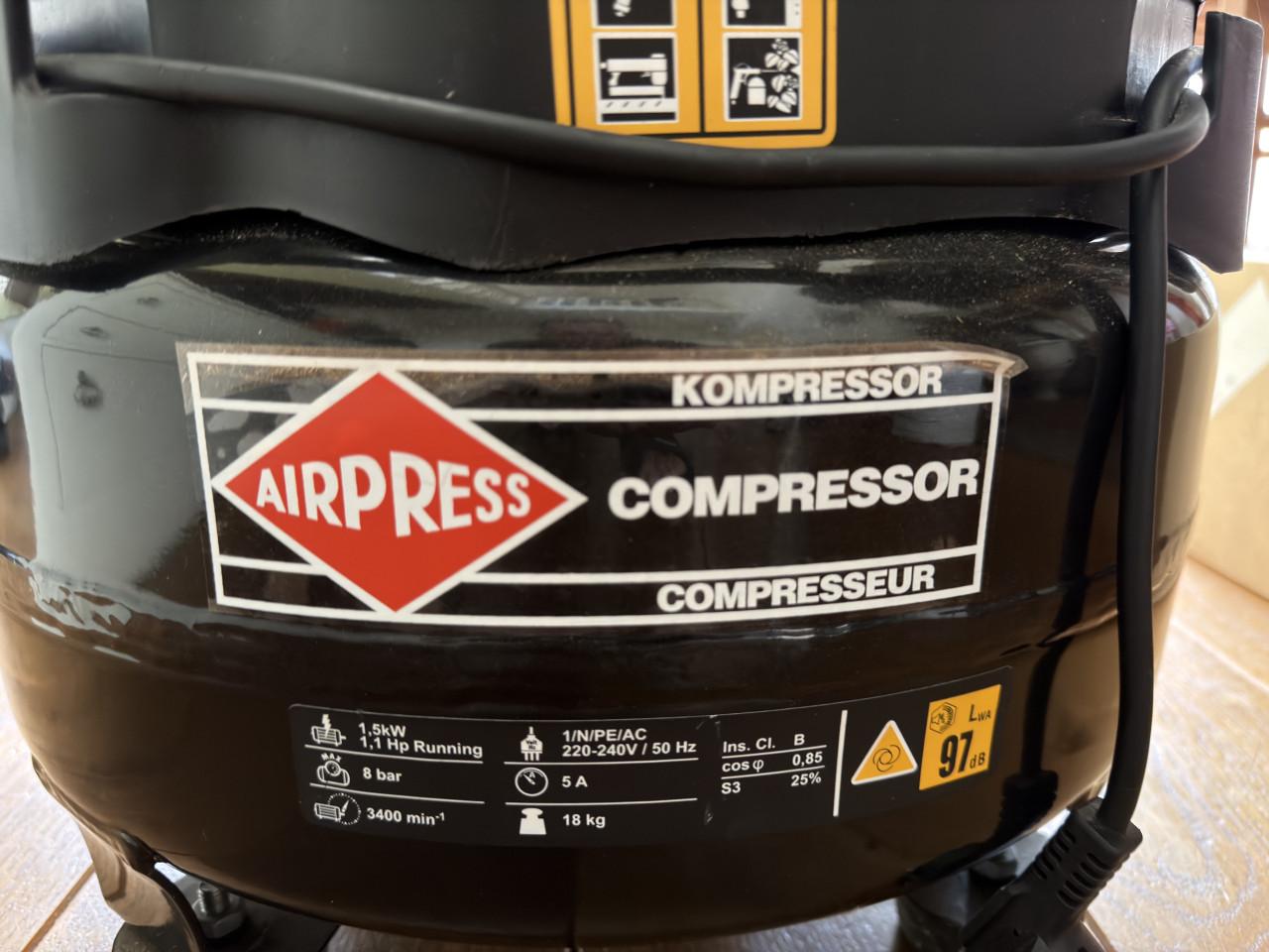Airpress Compressor met accessoires