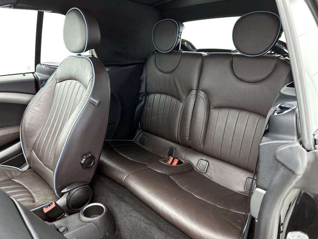 Mini Cooper Cabrio mini 1.6 | lmv | parkeer sensoren | leder | cruise contr