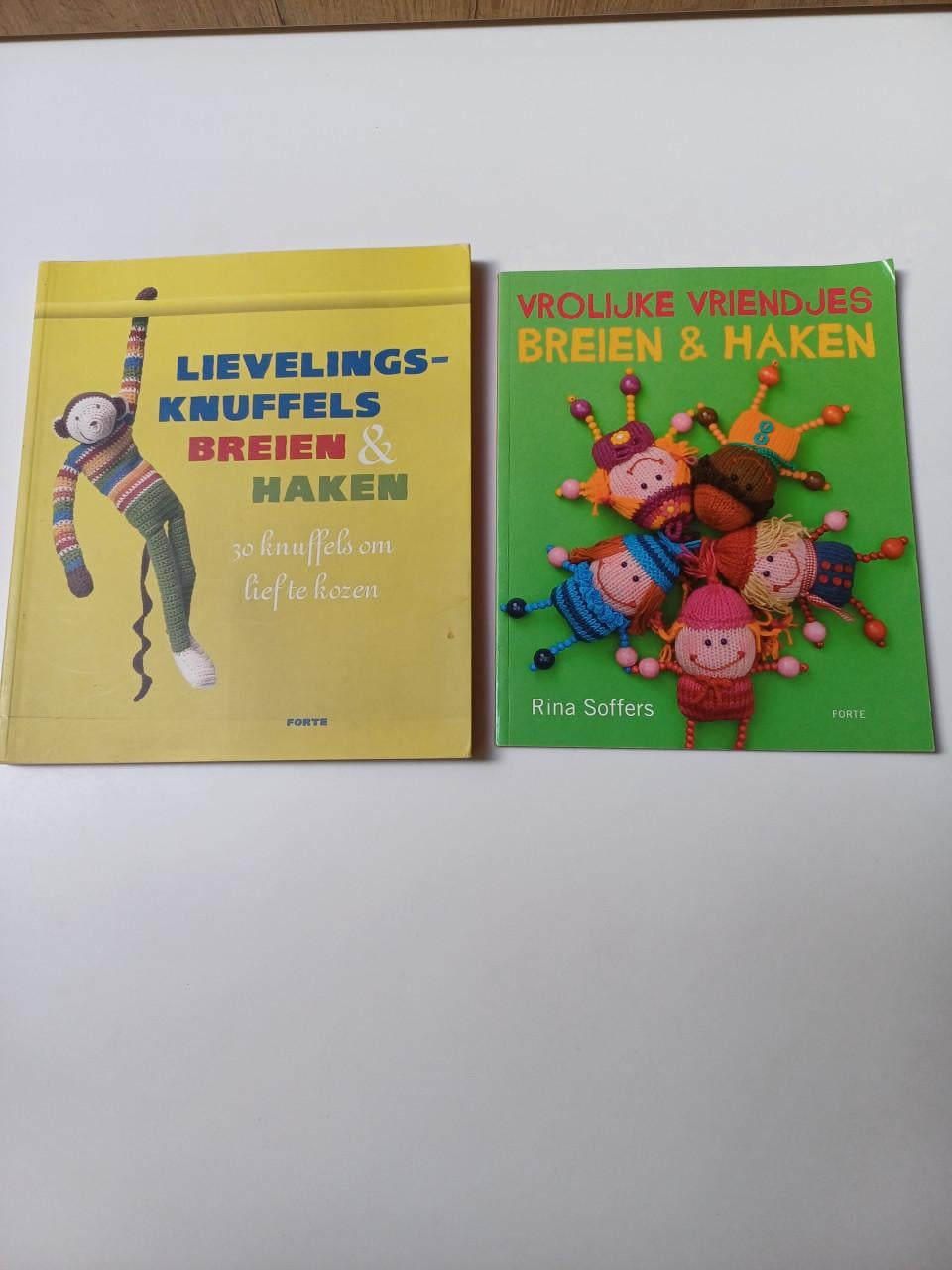 HAAK-, BREI EN NAAIBOEKEN