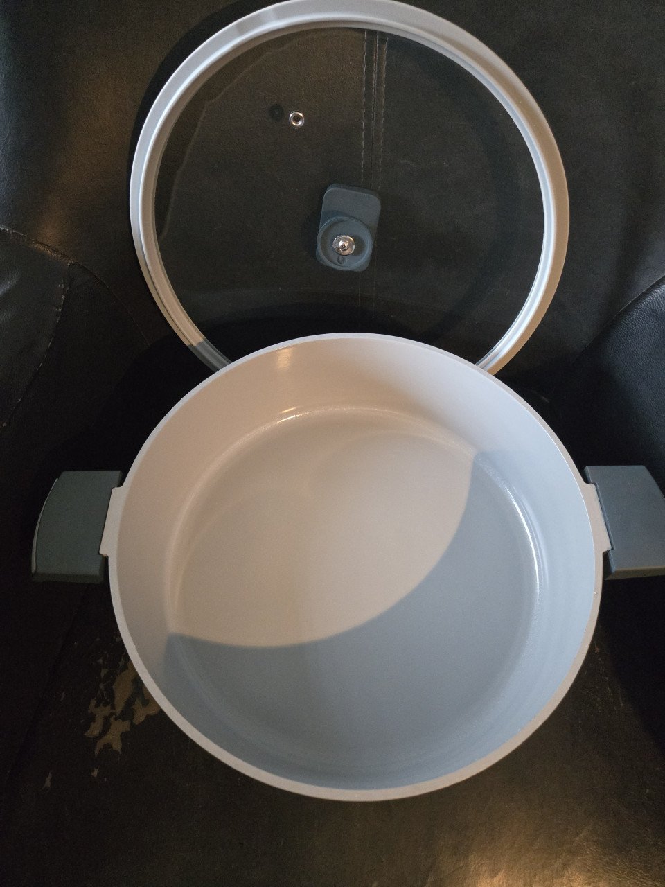 MasterPRO Kookpan 28 x 8 cm met deksel van glas en silionen