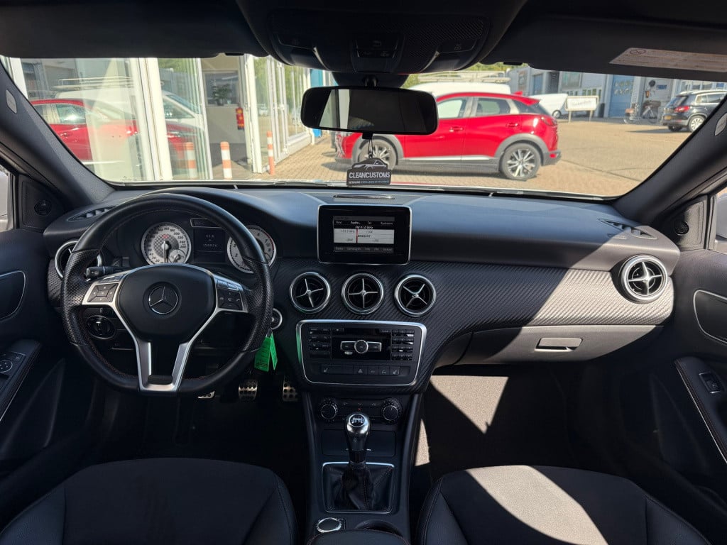 Mercedes-Benz A-Klasse 180 ambition amg