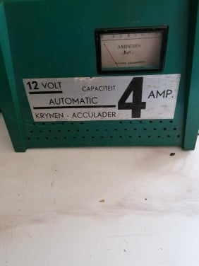 Acculader