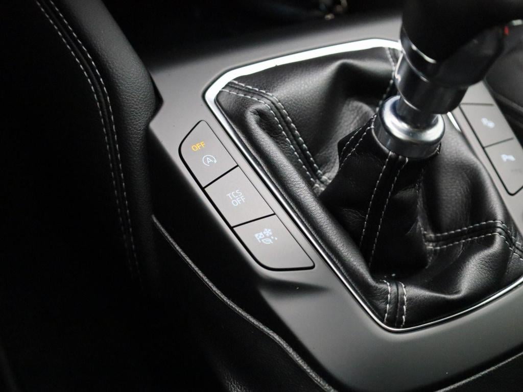 Ford Focus wagon 1.0 ecoboost hybrid titanium x business | lmv | parkeer se