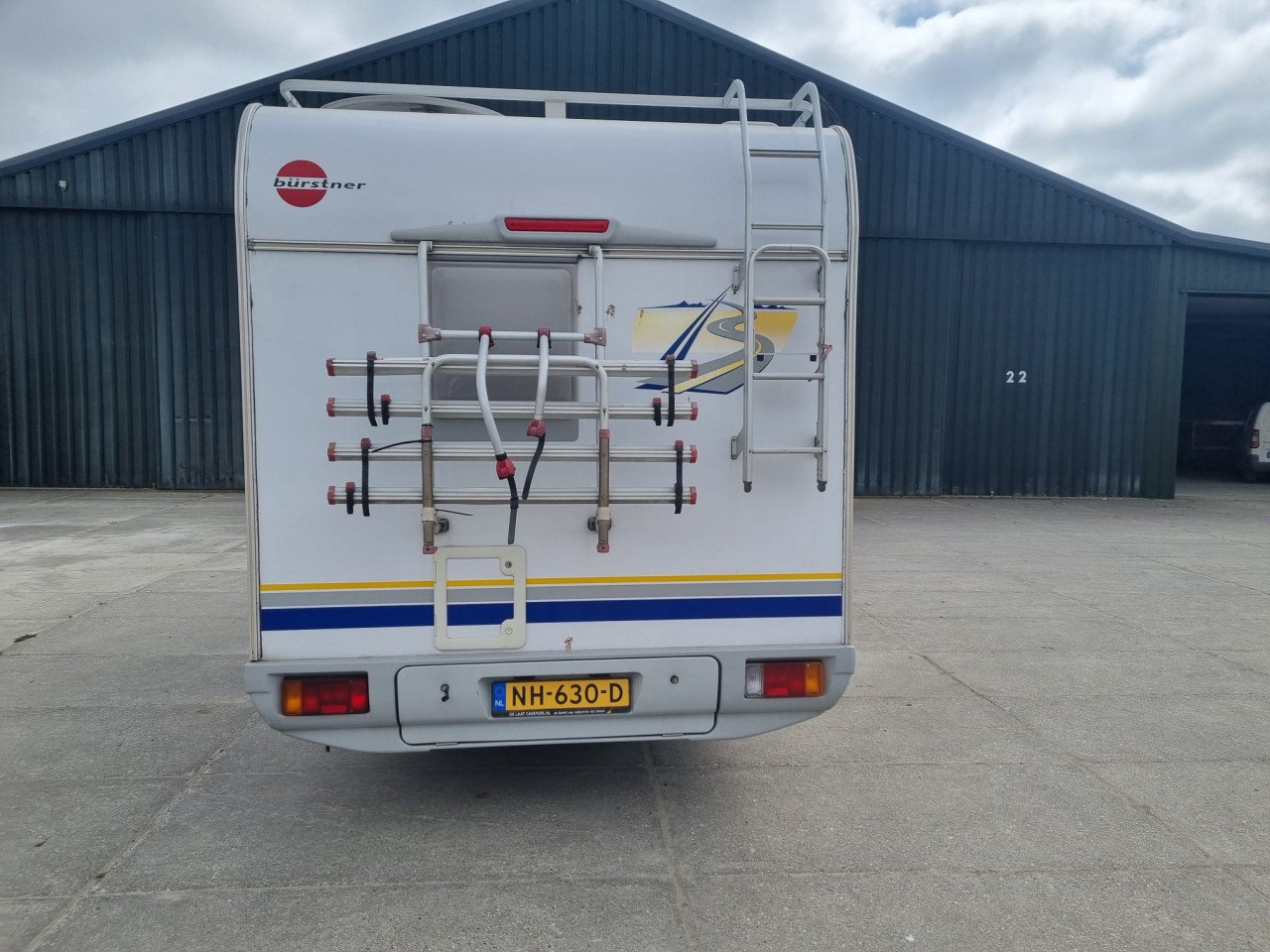 Burstner alkoof campers op basis van FIAT DUCATO uit 2002