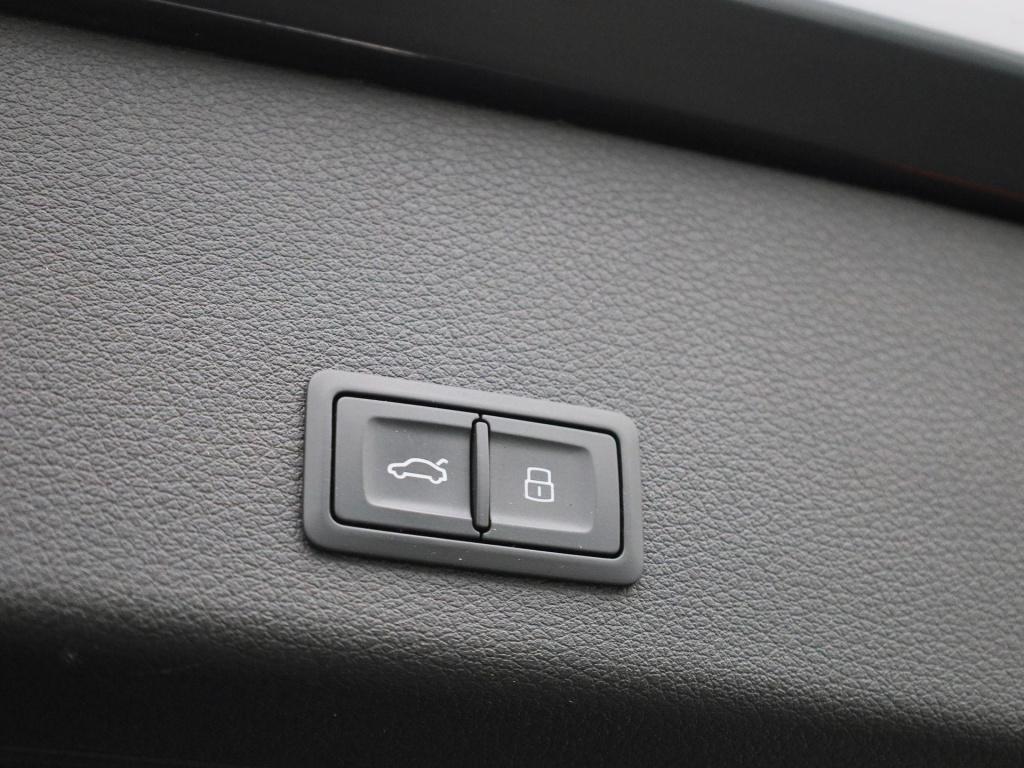 Audi E-tron 55 quattro business edition plus 95 kwh | automaat | leder | ap