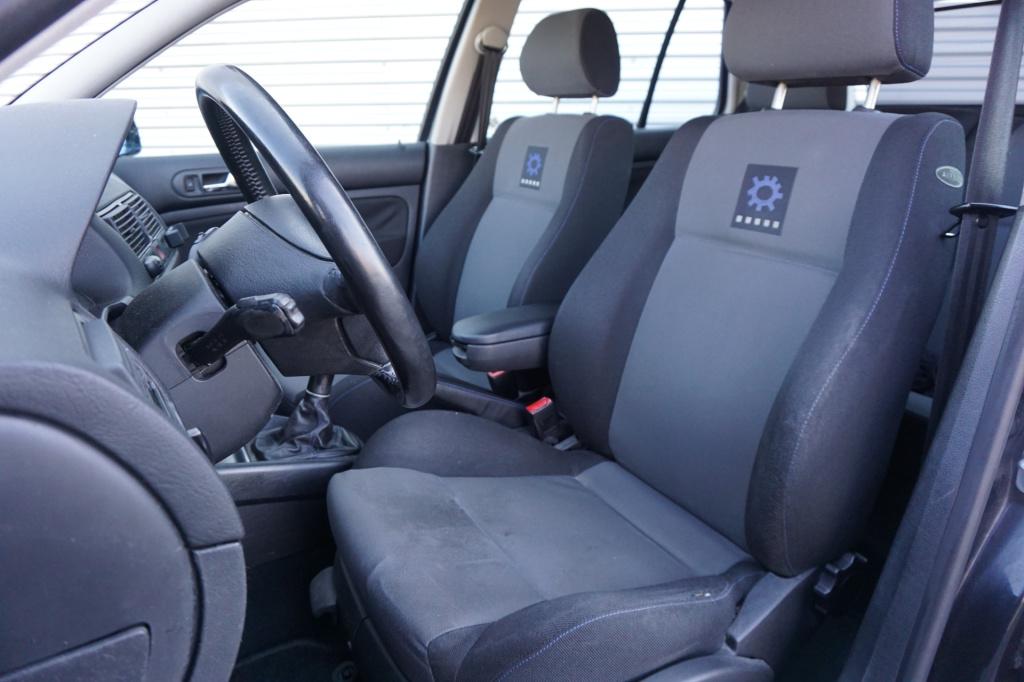 Volkswagen Golf 1.6-16v trendline airco / cruise / elektr. ramen / trekhaak