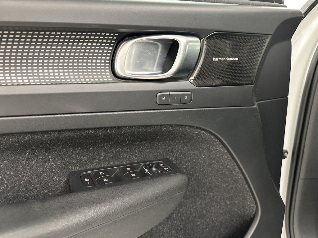 Volvo XC40 2.0 t4 awd r-design | 360 camera | harman/kardon | 20'' |