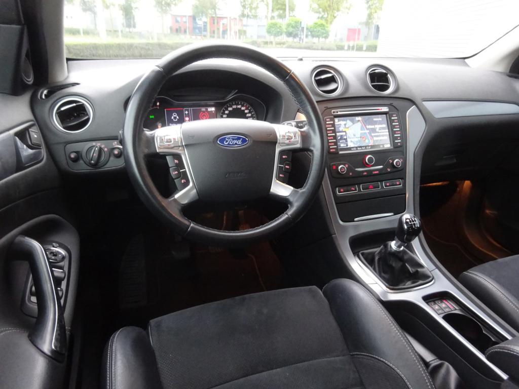 Ford Mondeo 1.6 ecoboost platinum climate / navi / cruise / parkeers. / sto