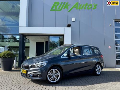 BMW 2-serie gran tourer 220i luxury 7p. * trekhaak * leer * panoramadak * n
