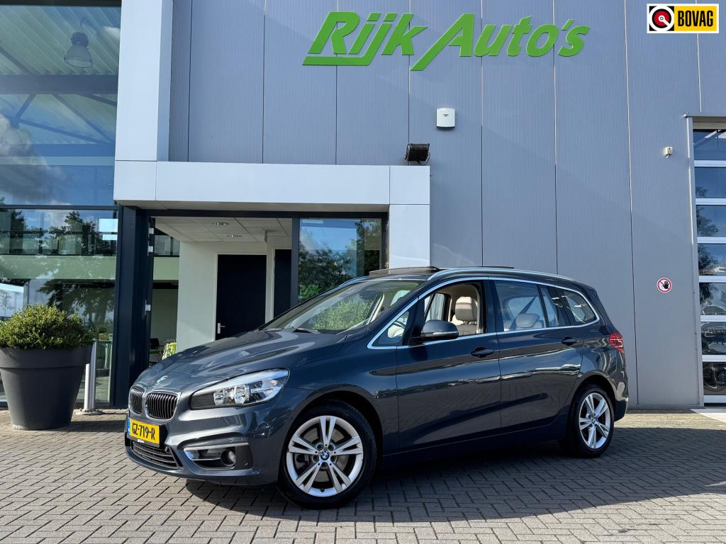 BMW 2-serie gran tourer 220i luxury 7p. * trekhaak * leer * panoramadak * n