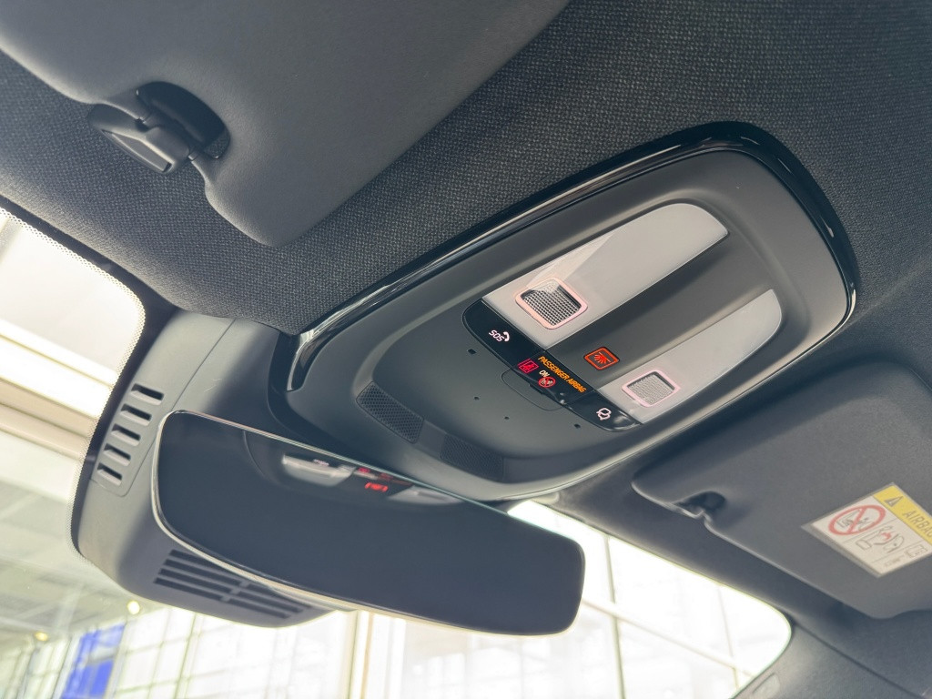 Volvo XC40 recharge plus 70kwh| trekhaak | stuur+stoel.verw| warmtepomp
