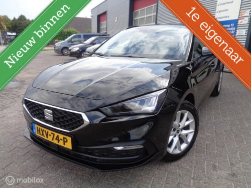 Seat Leon Sportstourer 1.5 tsi style business/airco/lm velgen/carplay/pdc/c