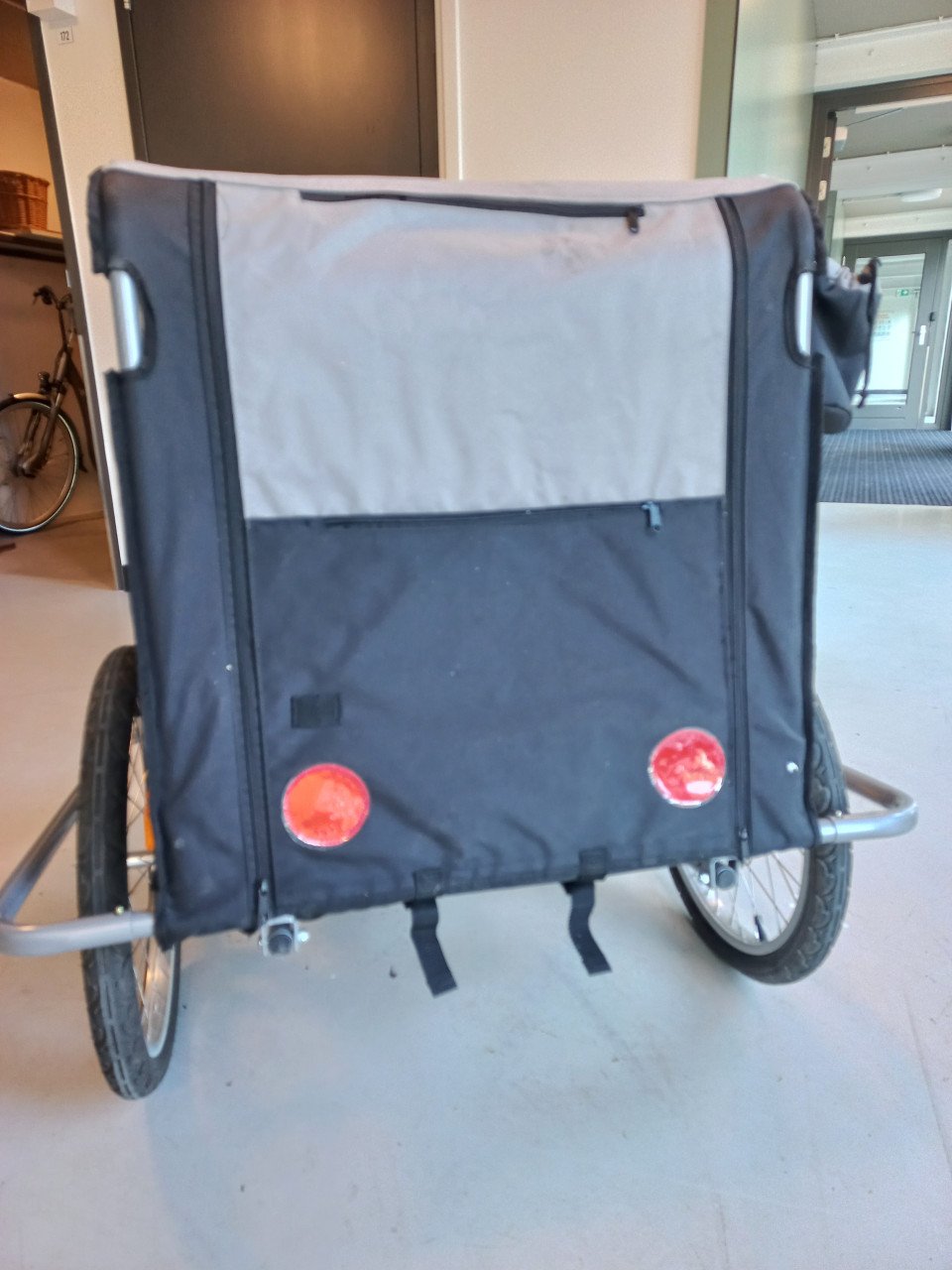 Fietskar voor grote hond