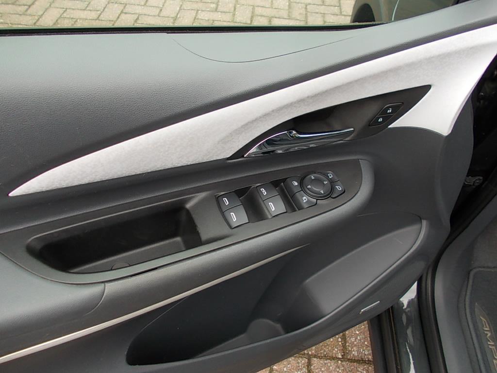Opel Ampera-e navi, cr.control, leer, stoelverw., stuurverw