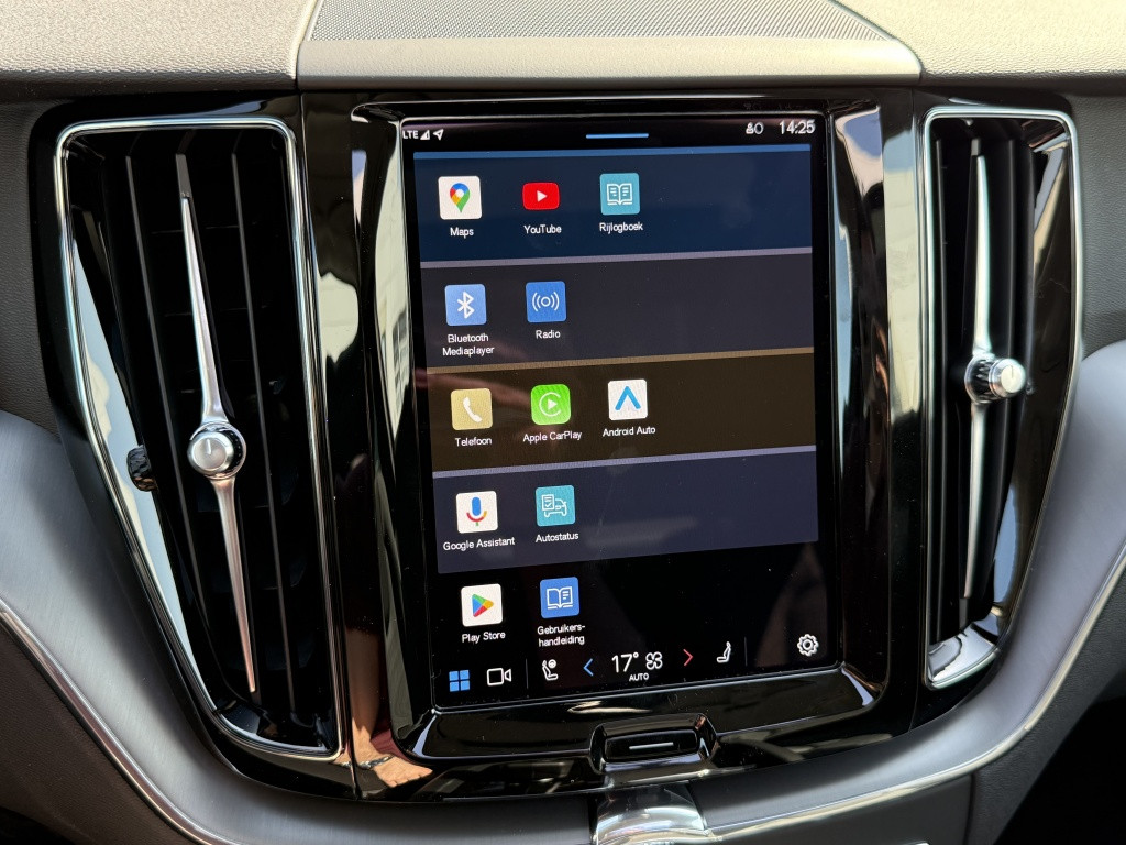 Volvo XC60 t6 awd gt essential driver assist