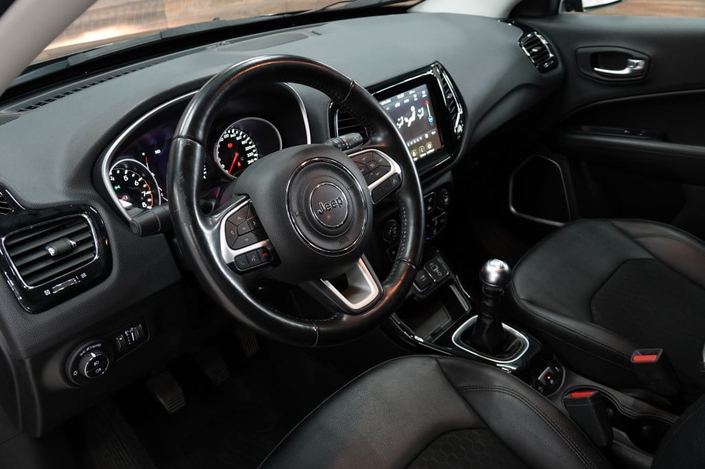 Jeep Compass 1.3t longitude | cruise | pdc | camera |