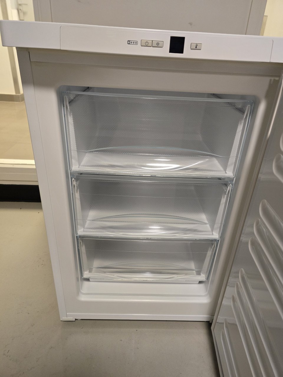 Te Koop nieuw model Miele Tafelmodel A+ vriezer*****