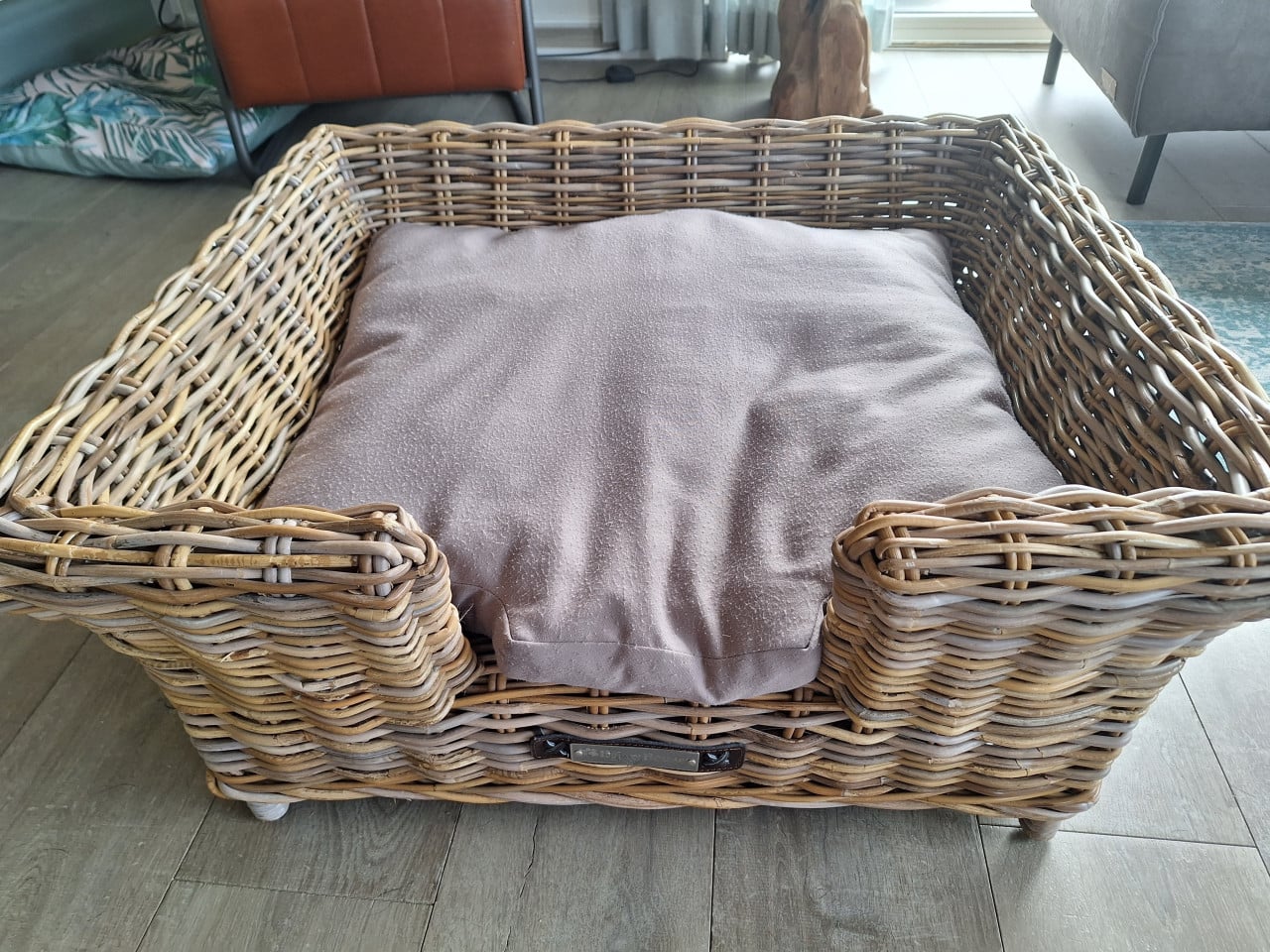 Hondenmand Happy House