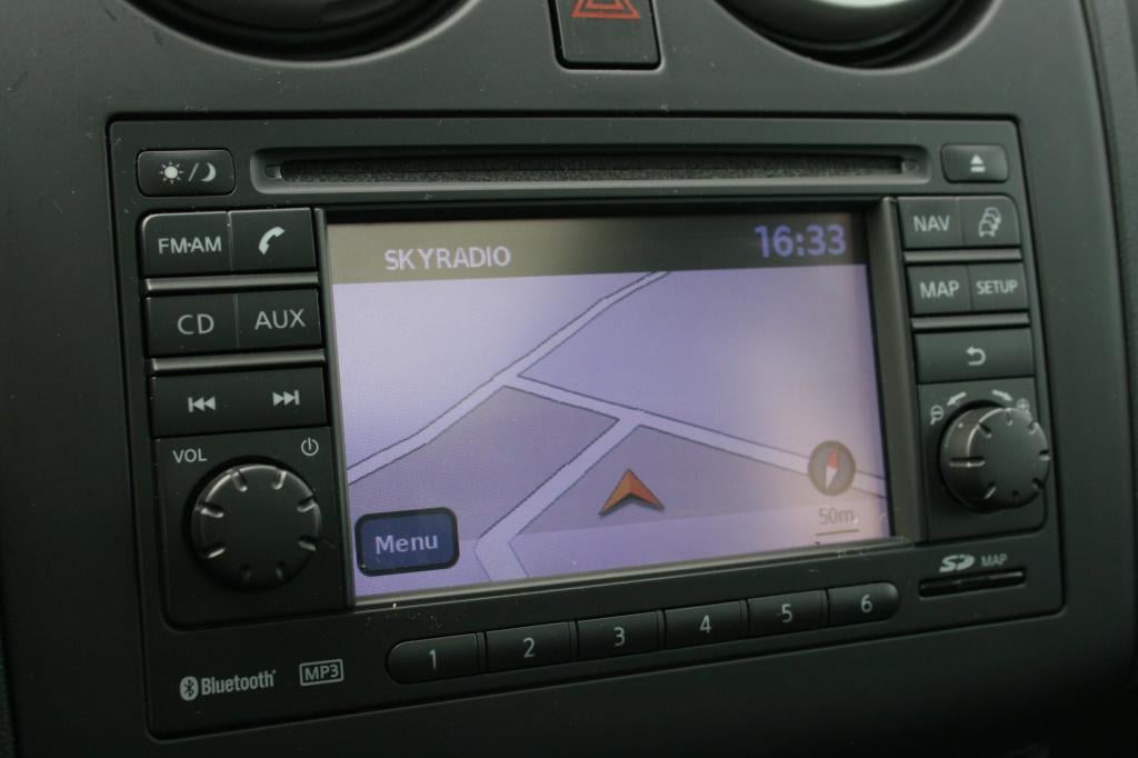 Nissan Qashqai 1.6 connect edition / pano / afn. trekhaak / camera