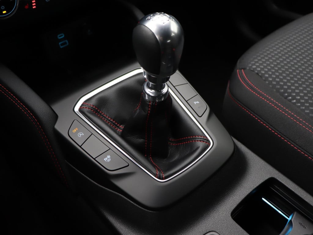 Ford Kuga 1.5 ecoboost st-line | navi | winterpakket | cruise control | lmv