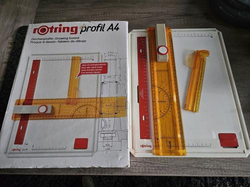 Zgan Rotring tekenplaat model profil A 4 in doos...