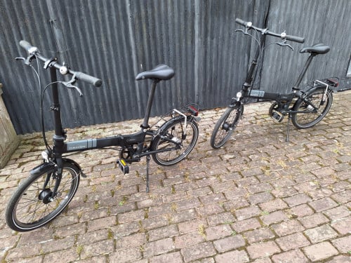 2 Dahon vouwfietsen, 275 euro per stuk