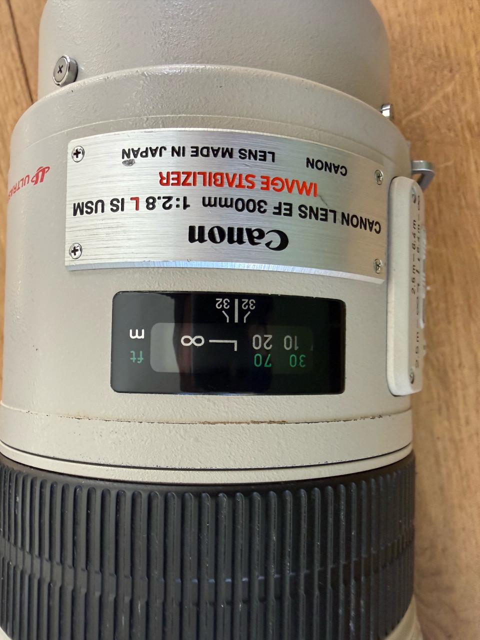 Canon EF 300 L F/2.8 IS USM