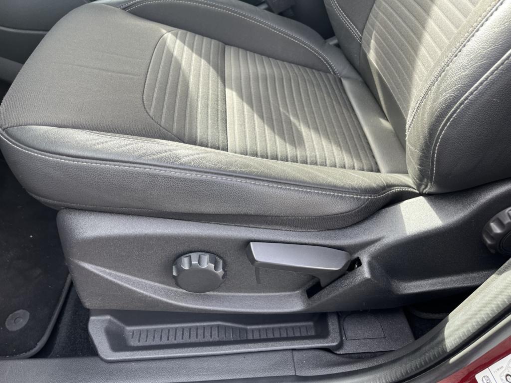 Ford Kuga 1.5 ecoboost titanium 2000 kg  trekgewicht