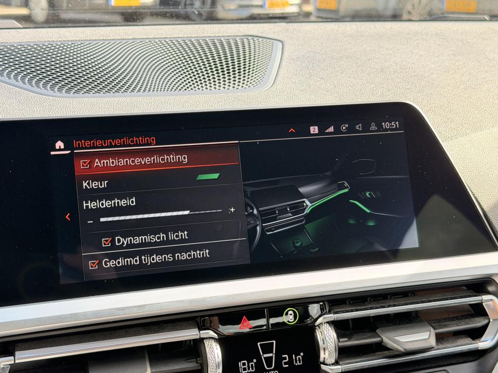 BMW 3-serie 320i m-sport | cruise | m zetels | apple carplay | navi | sfeer