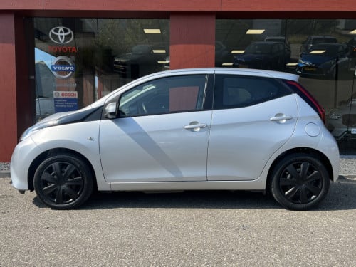 Toyota Aygo 1.0 vvt-i x-fun | airco | radio | bluetooth