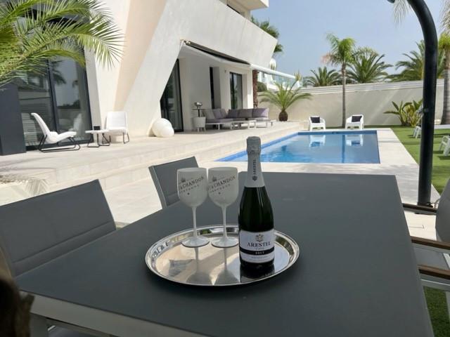 Te huur moderne vakantievilla in spanje alicante - last minute