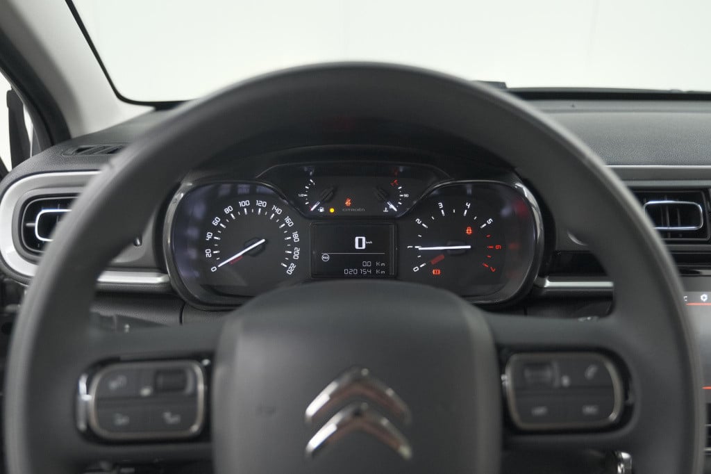 Citroen C3 puretech 110 max | parkeersensoren | apple carplay | climate con