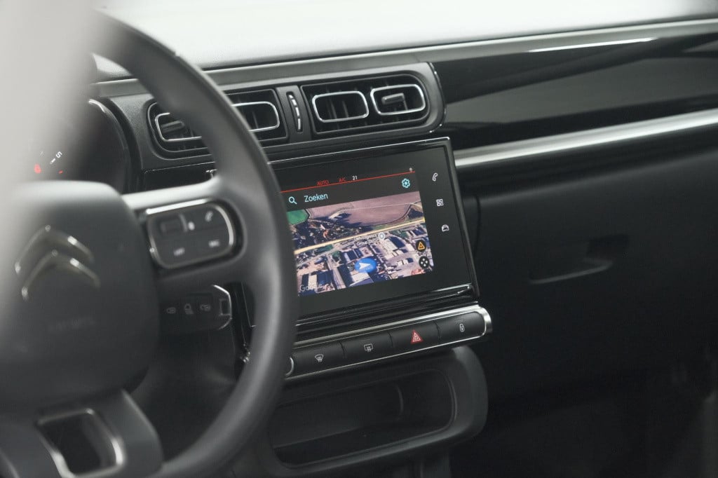 Citroen C3 puretech 110 eat6 max | parkeersensoren | apple carplay | 16 inc