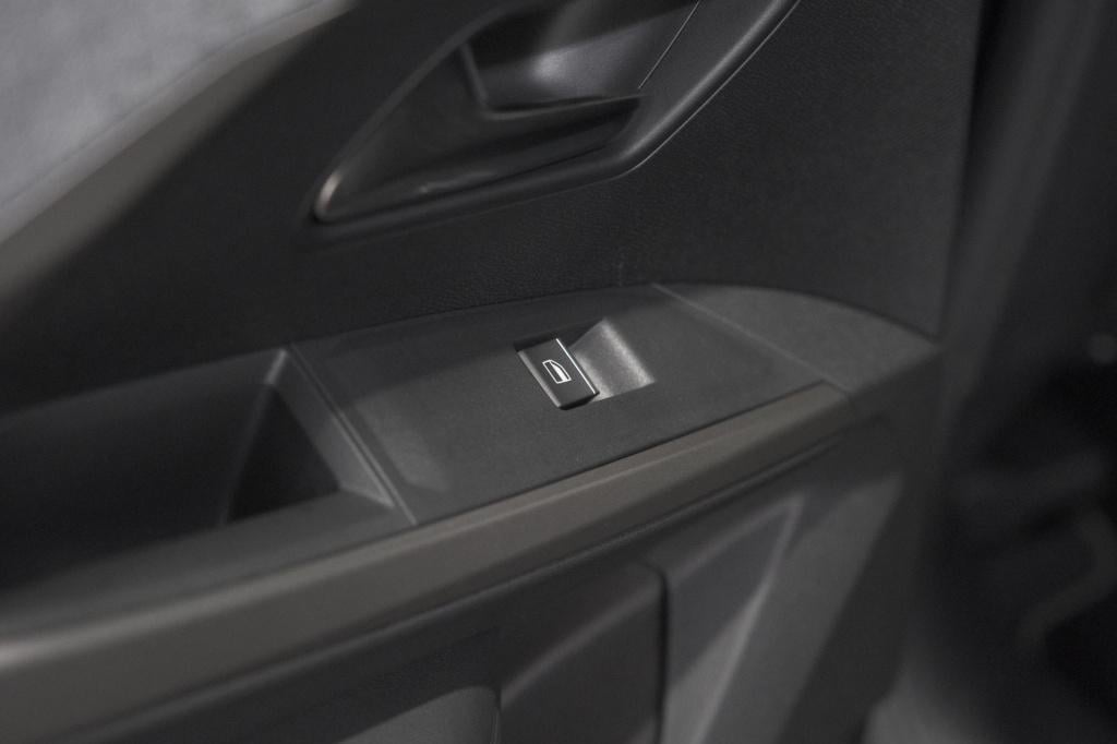 Peugeot 3008 1.2 hybrid 145 gt | elektrische kofferklep | camera | adaptiev