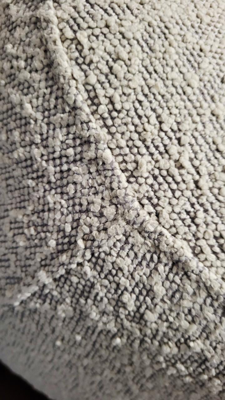 Mooie Poef Liby (bekend van TV wonen) - 70x48x35 cm