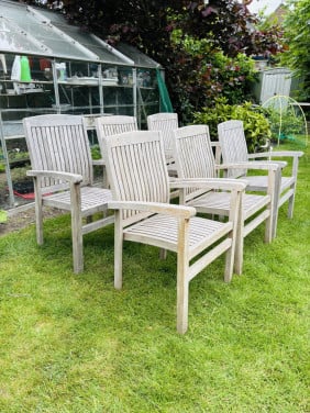 Tuinstoelen van teakhout