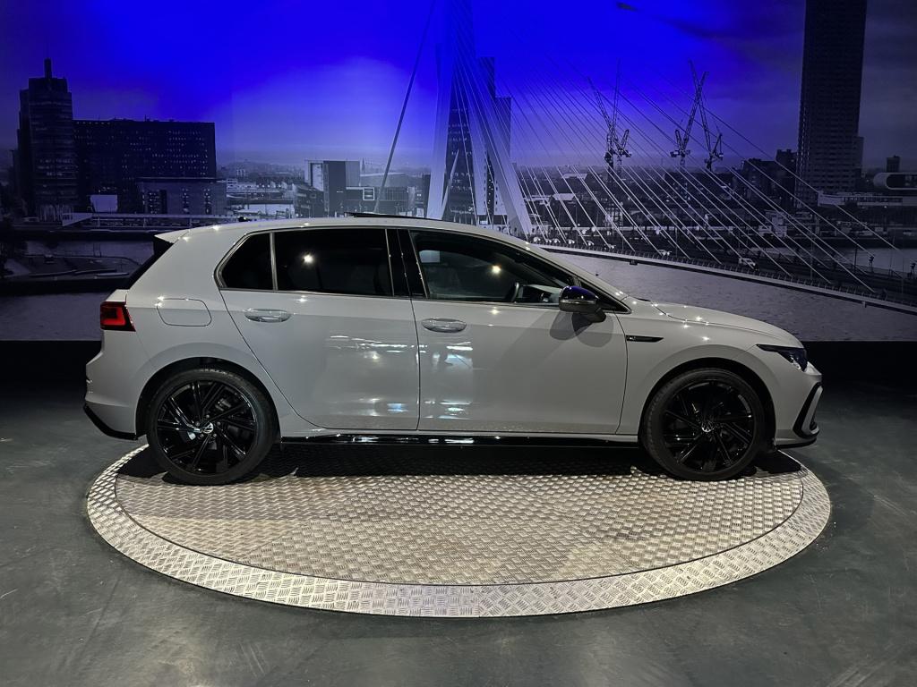 Volkswagen Golf 1.5 etsi r-line business *pano*camera*navi*appconnect*