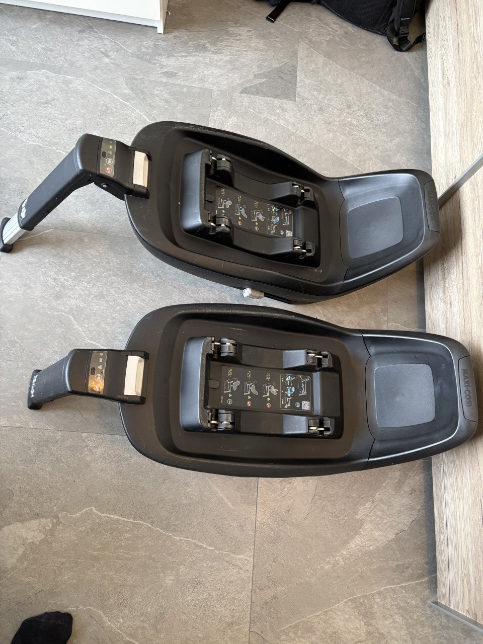 Maxi Cosi met 2 isofix bases