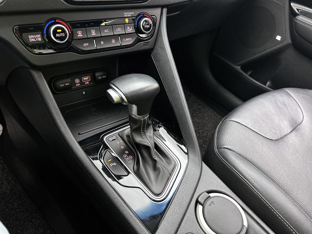 Kia Niro 1.6 gdi hybrid executiveline | trekhaak | jbl | schuifdak | stoelv