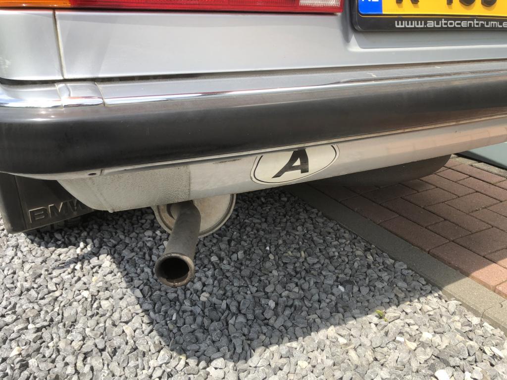 BMW 3-serie 318i 90pk sedan e30