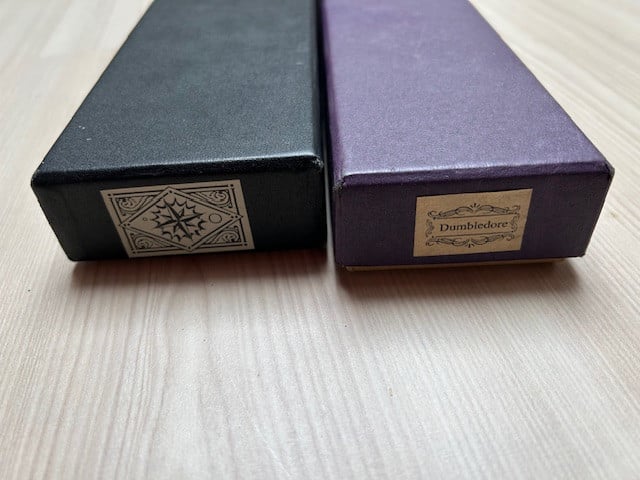 2 toverstokken van Harry Potter.