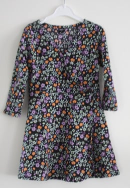 Bloemen jurk maat 104