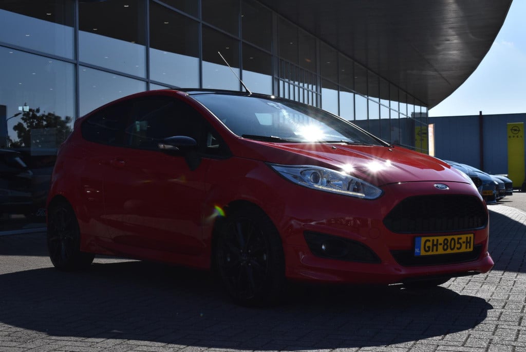 Ford Fiesta 1.0 ecoboost red edition | 140 pk| voorzien van nieuwe distribu